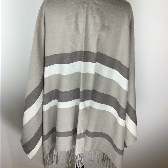 Charlie Paige Wrap - Picture 3 of 6